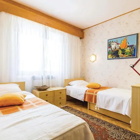 Διαμέρισμα 2 Bedroom Pet Friendly In Kolavici *