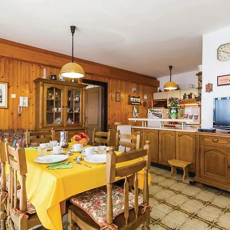 Διαμέρισμα 2 Bedroom Pet Friendly In Kolavici *
