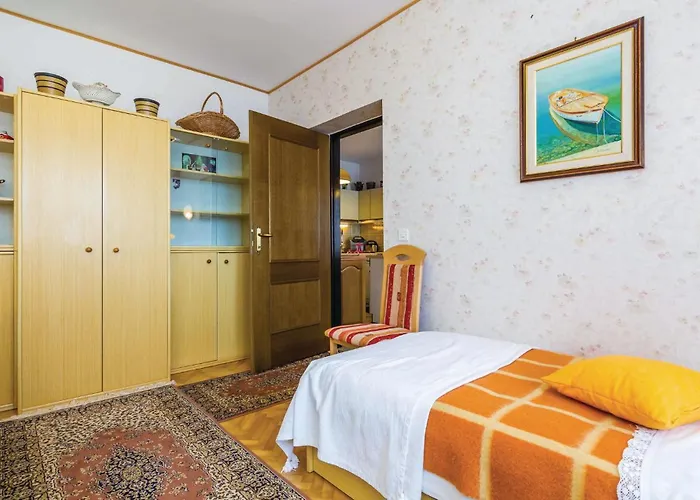 2 Bedroom Amazing In Kolavici Veprinac