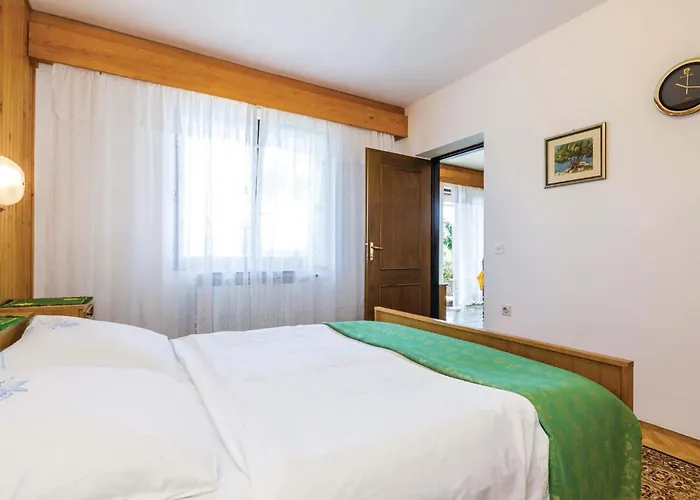 Apartment 2 Bedroom Amazing In Kolavici